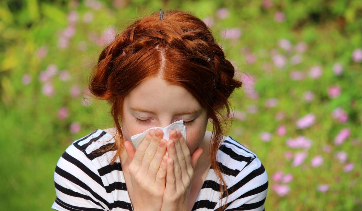 A Girl with Hayfever. Brisbane Livewell Clinic.