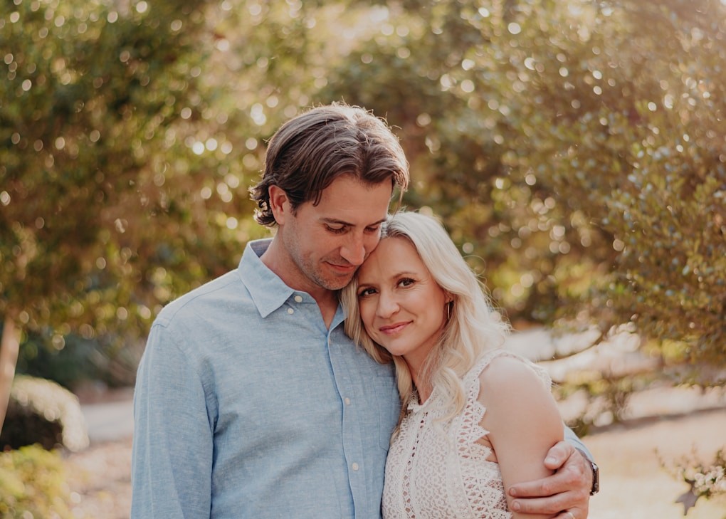 Man and woman standing next to each other. Nicky Jackson / Nicole Jackson